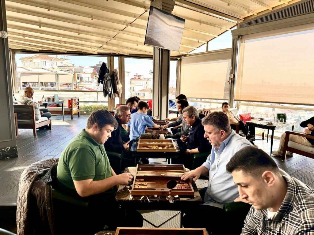 SOSİAD Üyeleri 10. Geleneksel Tavla Turnuvasında Buluştu